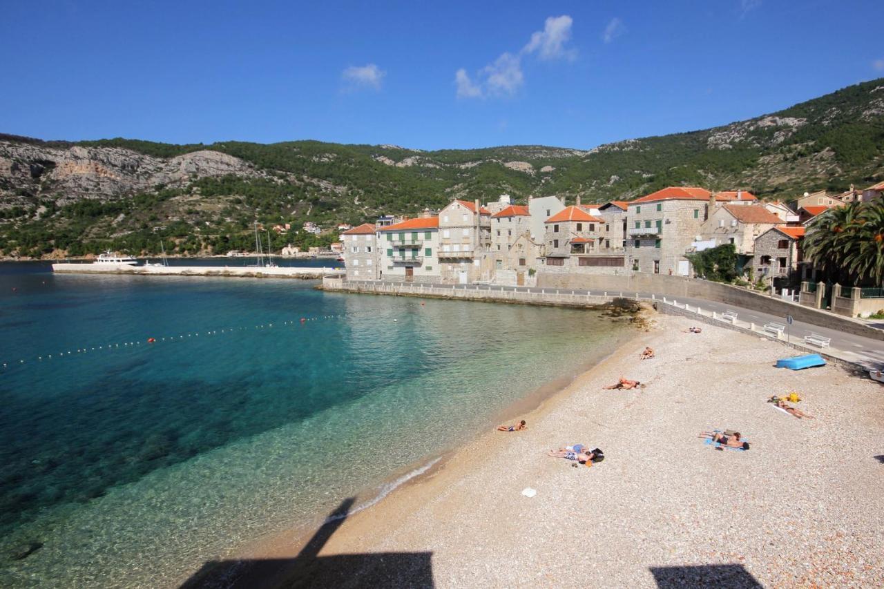Apartments And Rooms By The Sea Komiza, Vis - 2431 Exterior photo